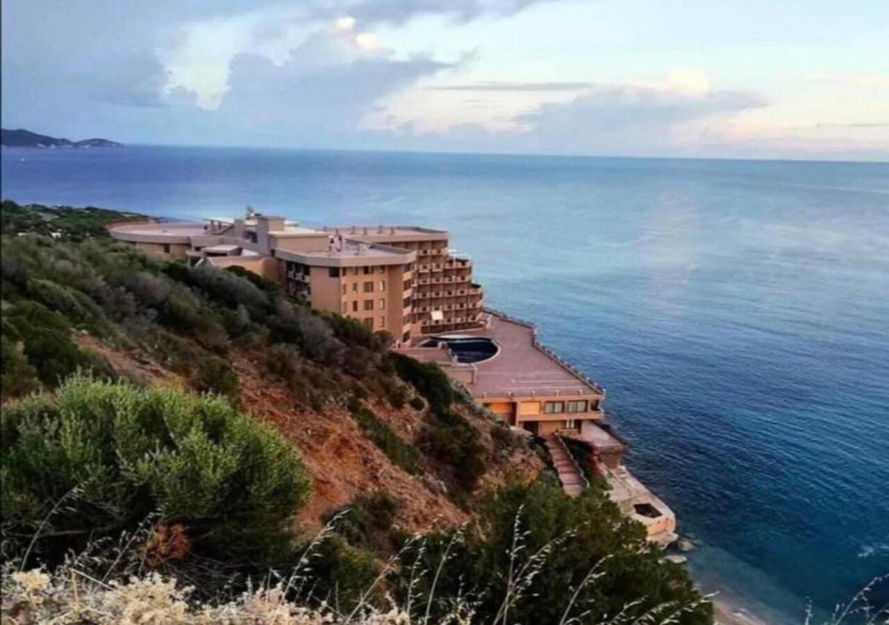 Appartamento Sul Mare Teulada Eksteriør bilde